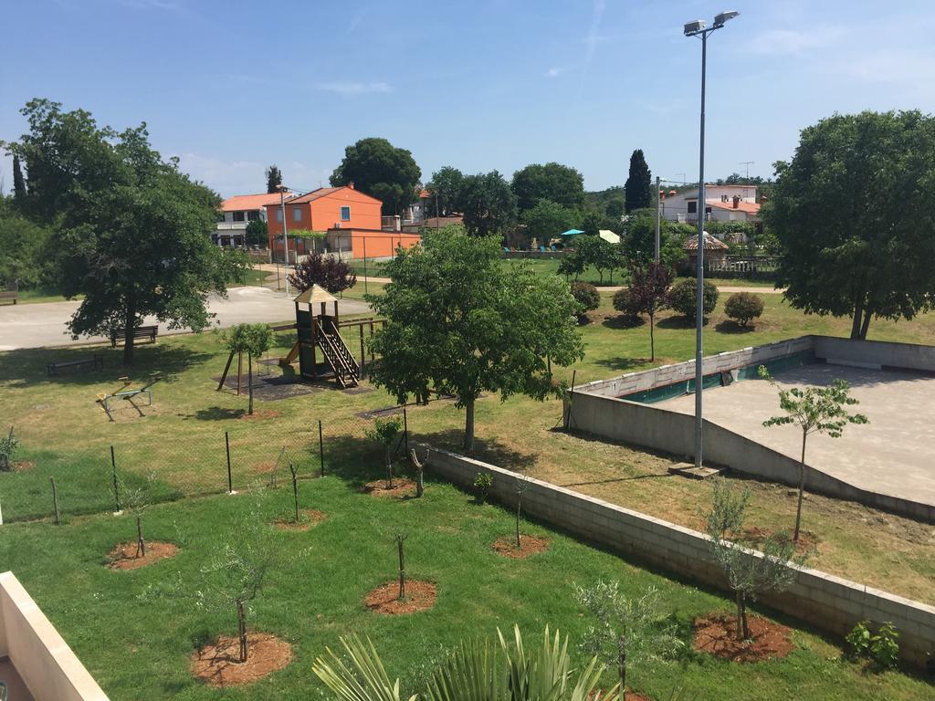 Apartment Vesna Veleniki Екстериор снимка