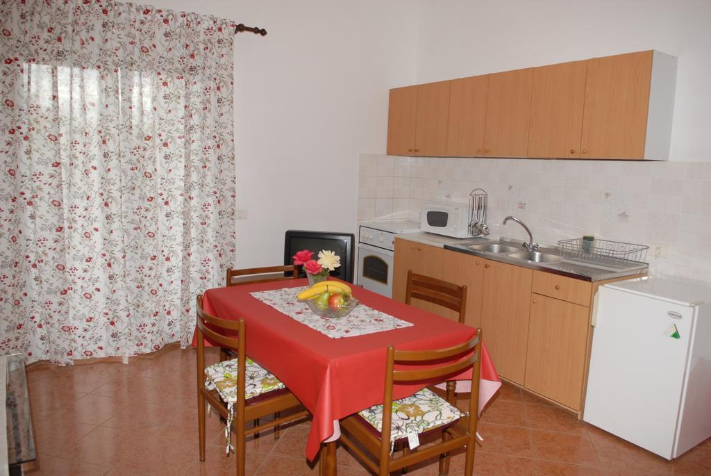 Apartment Vesna Veleniki Екстериор снимка