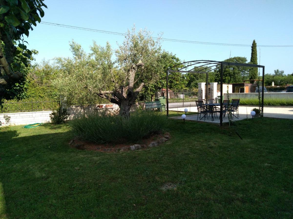 Apartment Vesna Veleniki Екстериор снимка