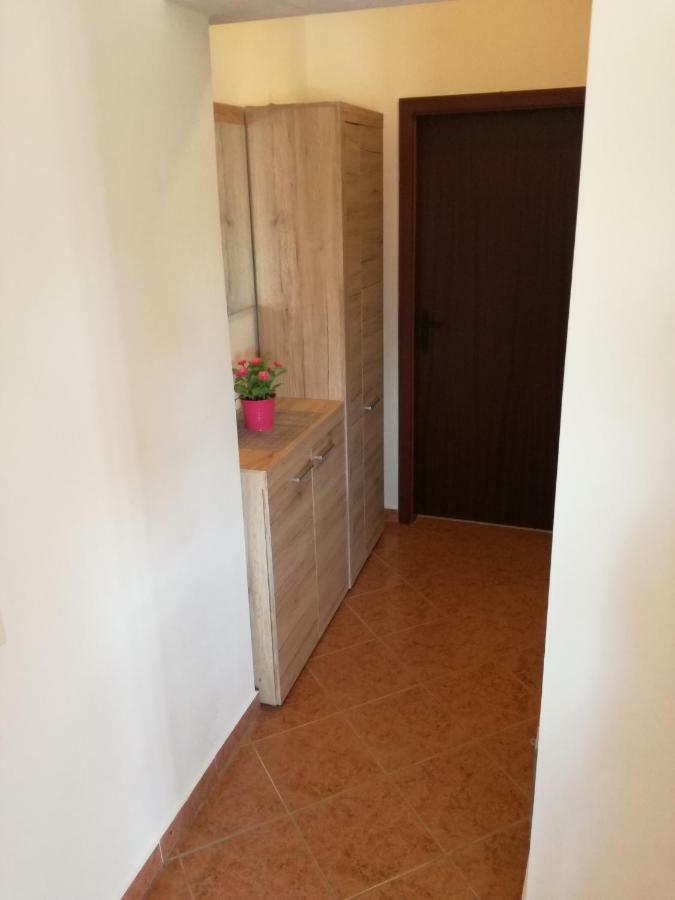 Apartment Vesna Veleniki Екстериор снимка