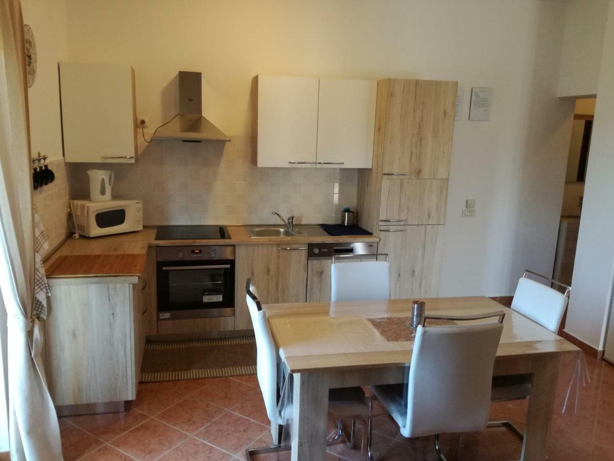 Apartment Vesna Veleniki Екстериор снимка