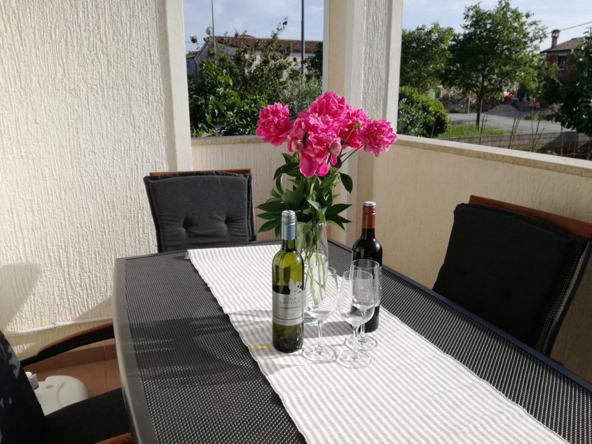 Apartment Vesna Veleniki Екстериор снимка