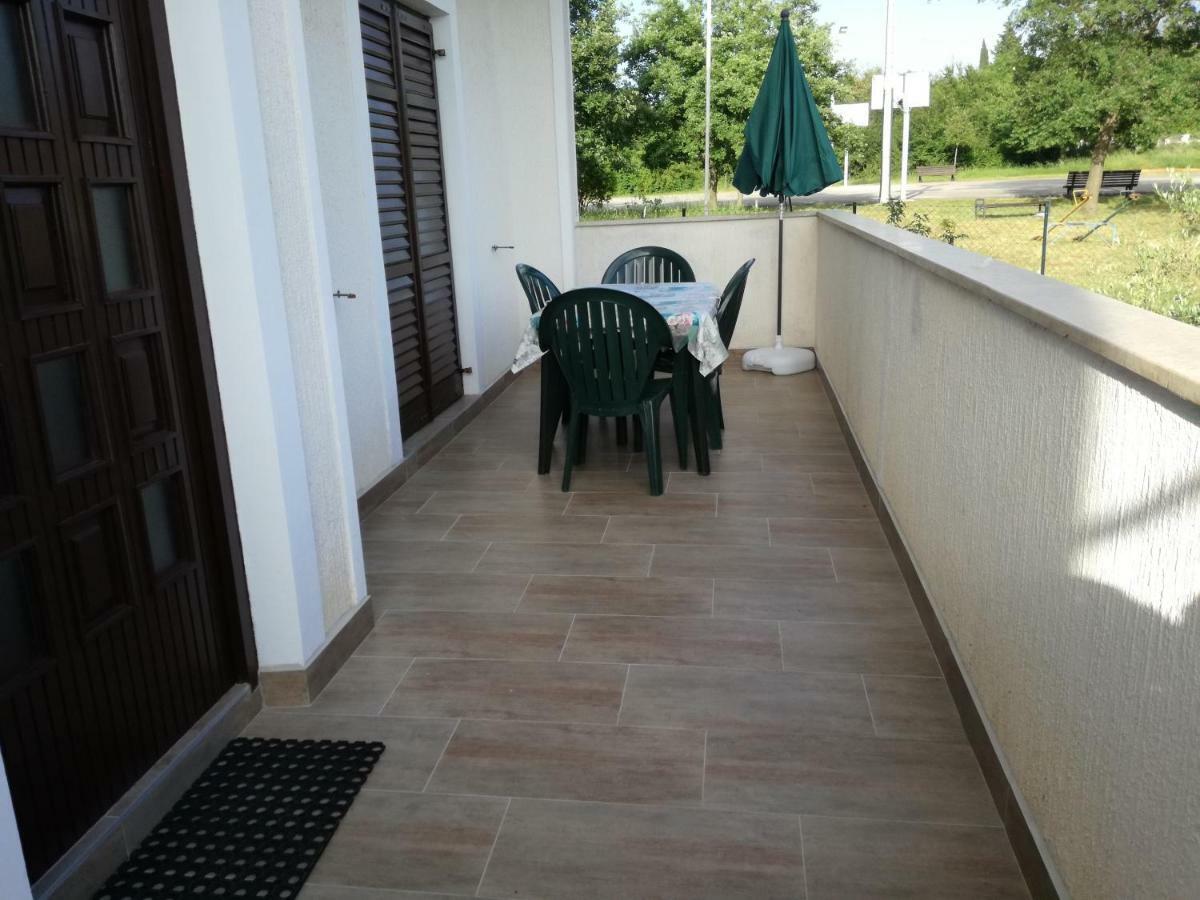 Apartment Vesna Veleniki Екстериор снимка